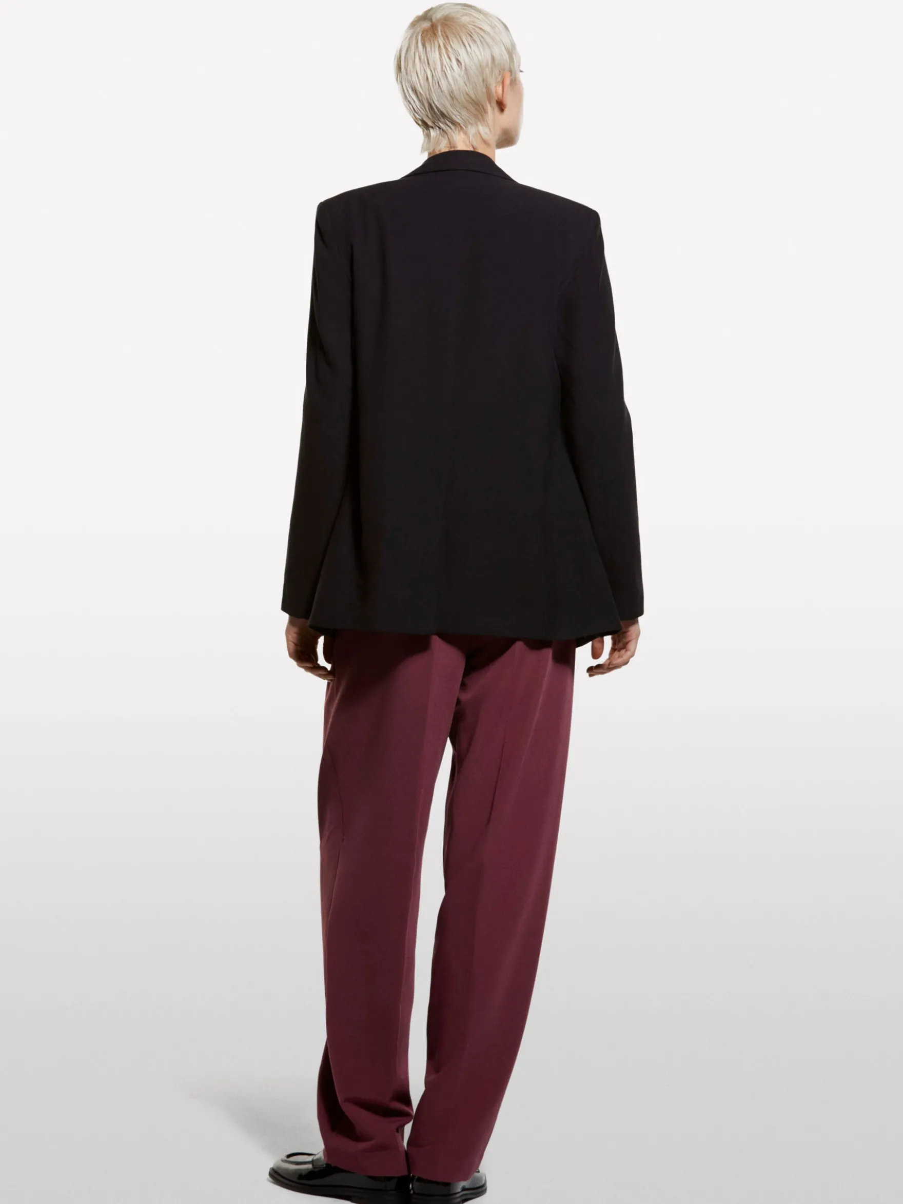 Blazer con applicazione gioiello