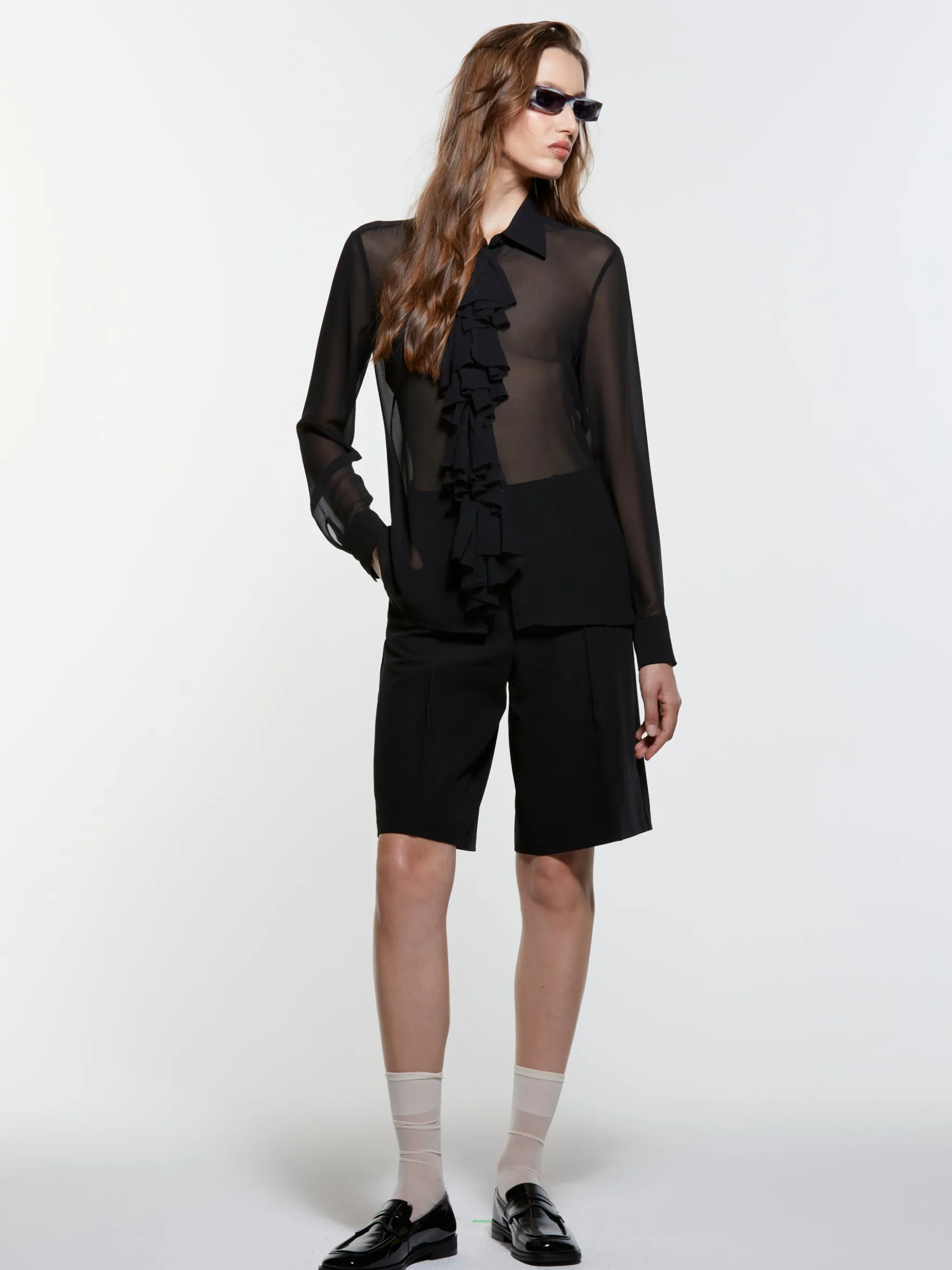 Camicia nera con rouches