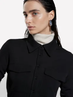 Camicia nera con tasche