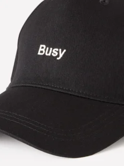 Cappello con ricamo