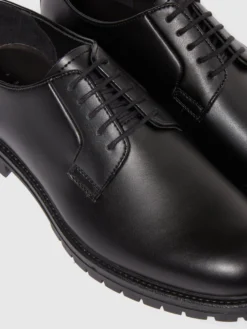 Derby in pelle