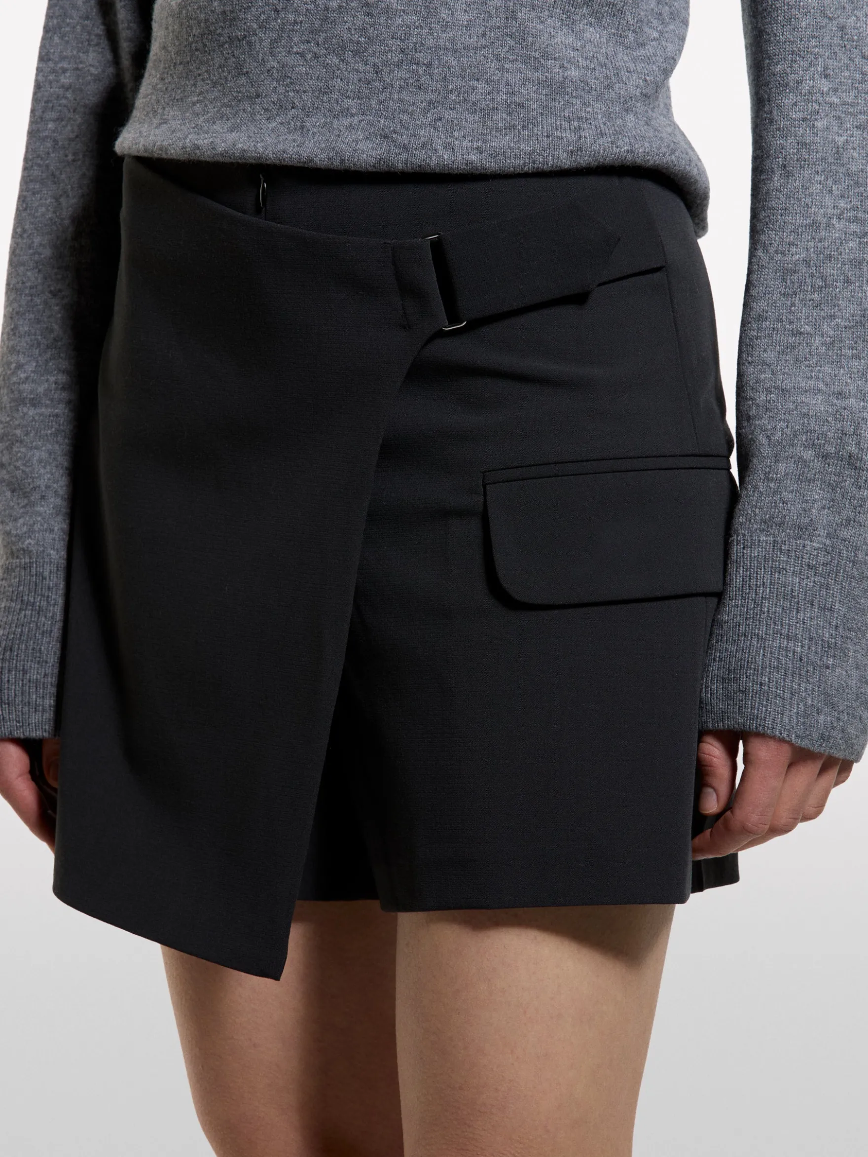 Gonna pantalone nera