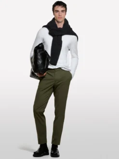 Maglia regular fit bianca con girocollo