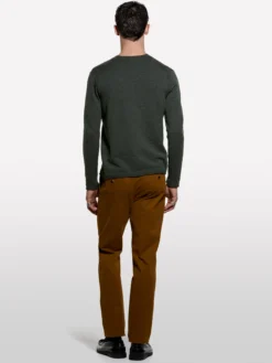 Maglia regular fit verde militare con girocollo