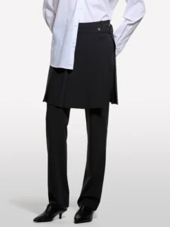 Pantaloni aderenti con gonna