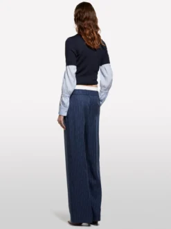 Pantaloni blu scuro a righe con boxer