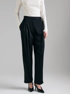 Pantaloni carrot fit