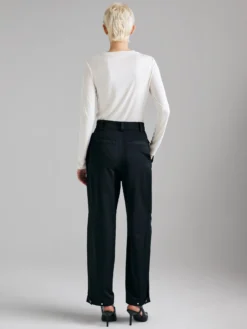 Pantaloni carrot fit