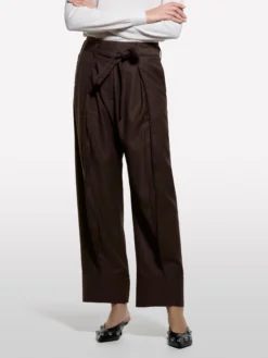 Pantaloni con fusciacca in vita