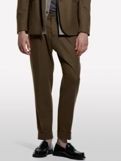 Pantaloni formali con risvolto