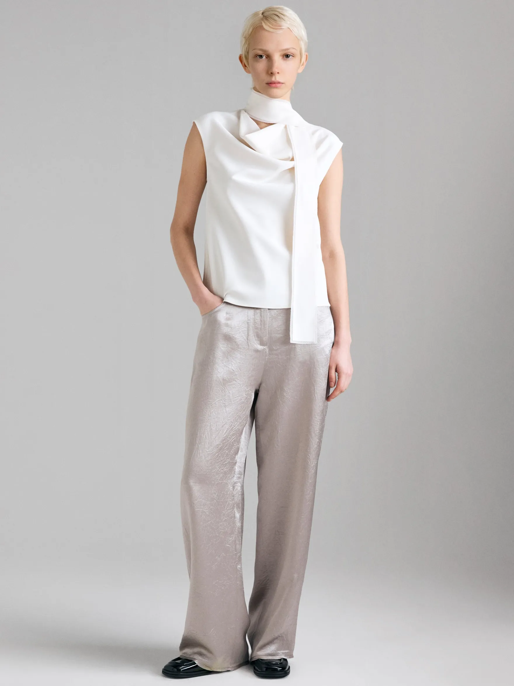 Pantaloni in raso effetto stropicciato