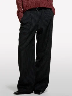 Pantaloni neri rigati