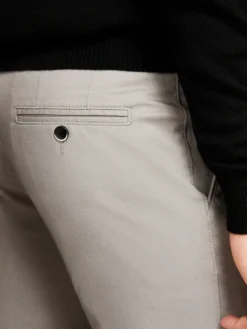 Pantaloni slim fit