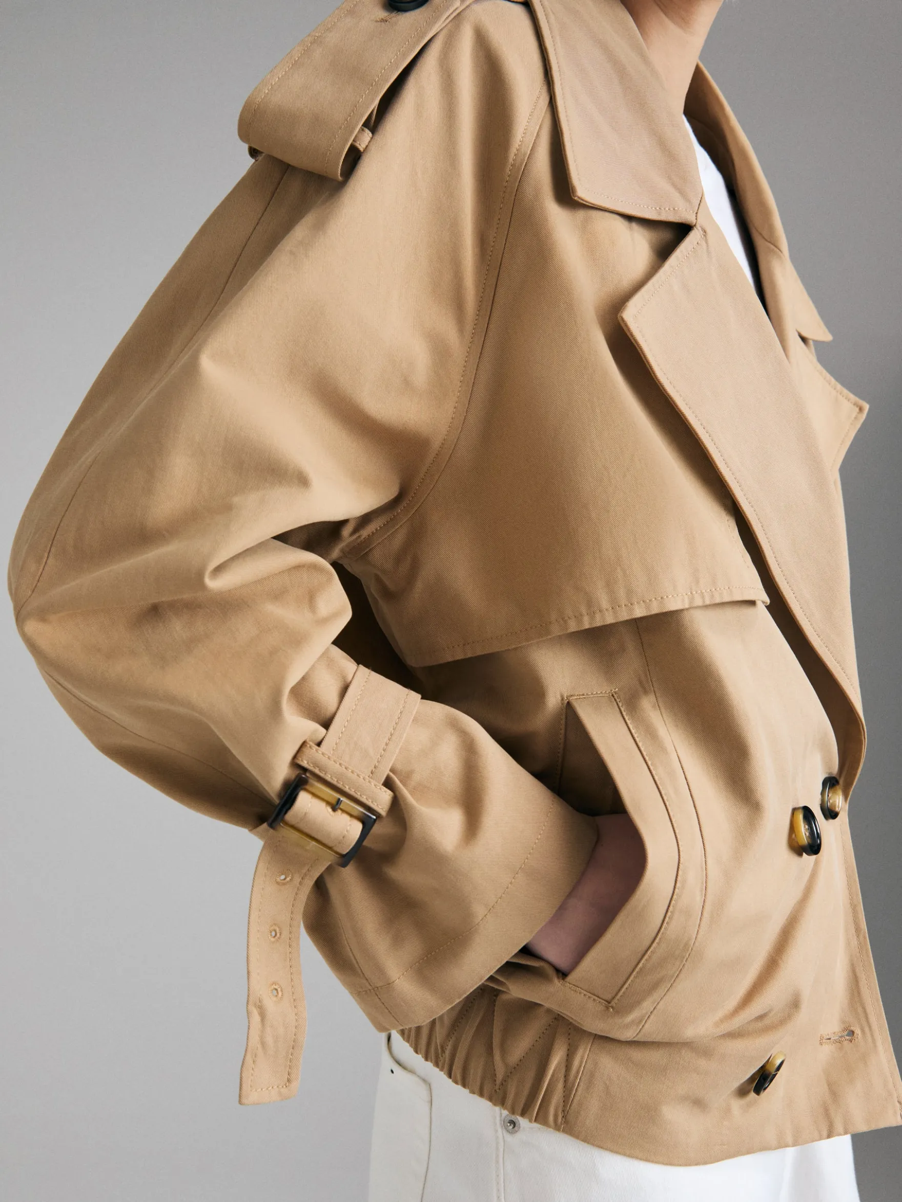 Trench corto over fit