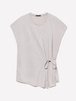 T-shirt grigia con laccetti