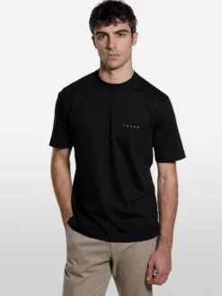 T-shirt nera con stampa lettering 100% cotone
